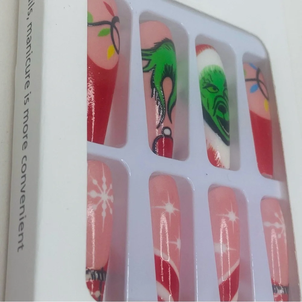 Press On Nails - Picture 5 of 5